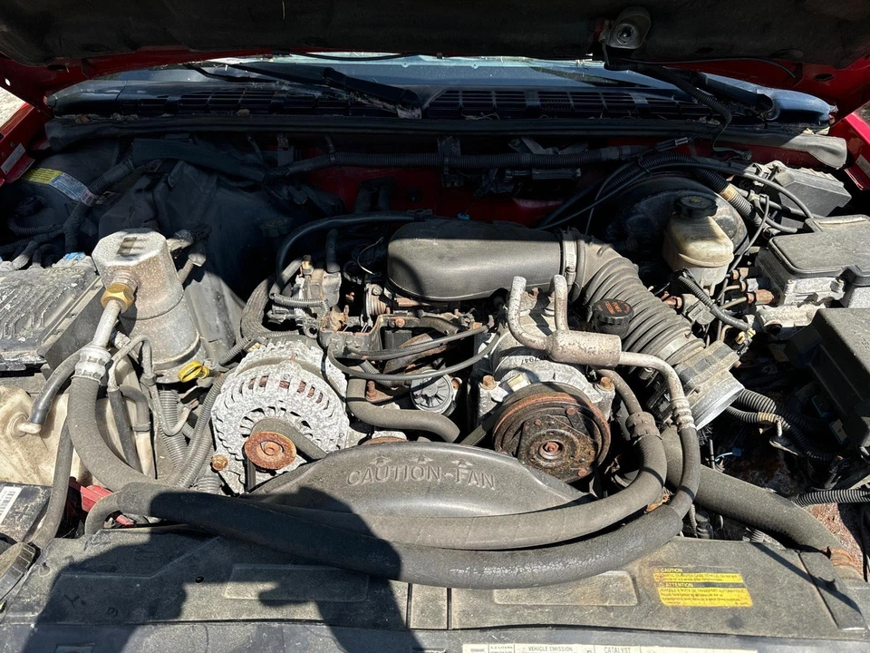 97 98 99 00 01 02 03 04 BLAZER S10/JIMMY S15 Trunk/decklid/hatch/tailgate Foto 2 de 4