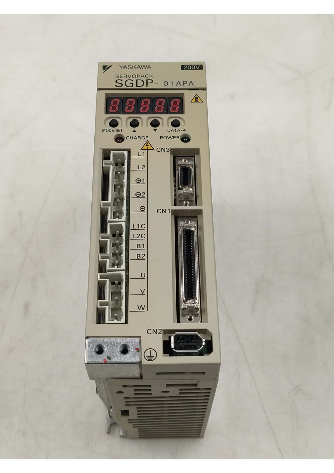 新品 安川電機 サーボアンプ SGDV-7R６A01A-