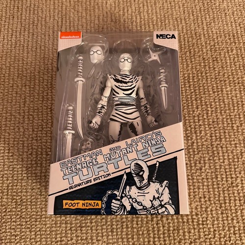 NECA TMNT Figura Teenage Mutant Ninja Turtles Foot Ninja Signature Edition Nuova con etichette - Foto 3 di 4