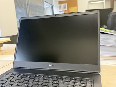 Dell Precision 7750 17.3'' FHD | Xeon W-10855M | 32GB | 1TB NVMe | Quadro RTX 400
