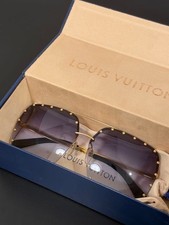 Louis Vuitton The Party Square Sunglasses Used Model 14cm x 14.4cm