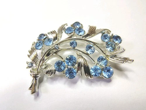 Vintage Signed Costume Jewelry LISNER Silver Blue Rhinestone Flower Brooch Pin