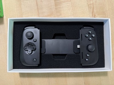Razer Kishi V2 Mobile Controller - Black - Lightning Connector For iPhone