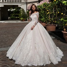 Vintage Wedding Dress 2026 Boat Neck Buttons Long Sleeves Lace Appliques