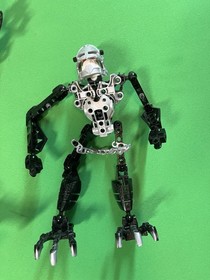 Lego Bionicle 8764 VEZON & FENRAKK , Incomplete