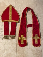 Dlx.Adult Red  Gold Bishop Hat Pope Cardinal Priest Costume Accessory w/ tabard