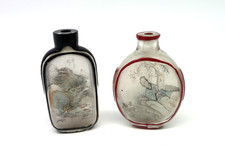 China Snuff Bottles Schnupftabakflaschen Glas 2 Stk. alt/antik  bemalt H 7 cm
