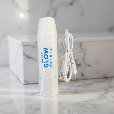 GO SMILE Glow On The Go Teeth Whitening Pen   Portable Stain Remover   AUTHENTIC