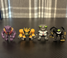 Ben 10 Mini Figures Lot of 4- 2 inch figures