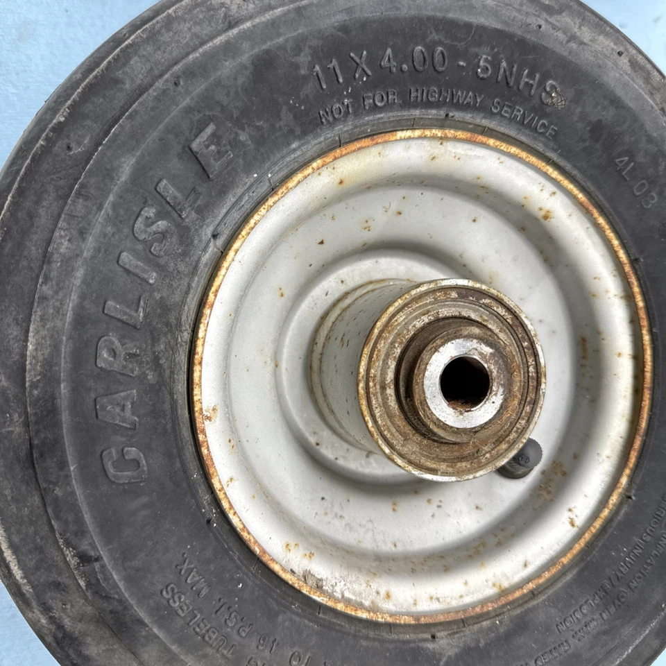 Llantas delanteras Dixon Riding Cortacésped Velocidad ZTR 30 Foto 2 de 4