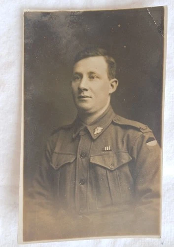Australian WW1 Digger photo/postcard. Military Medal winner. 3rd Division. MM.