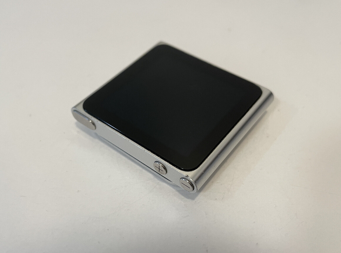 Apple iPod nano 6th Generation Silver (16 GB) Read Description