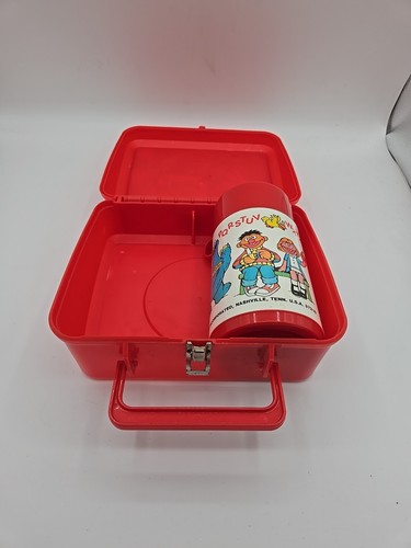 Vintage Red Sesame Street Plastic Lunch Box - Bus Stop Aladdin - Big Bird - Picture 7 of 8