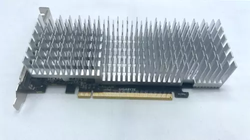 GIGABYTE NVIDIA GT 1030 GV-N1030SL-2GL Perfil Estándar 2GB Tarjeta de Video HDMI DVI