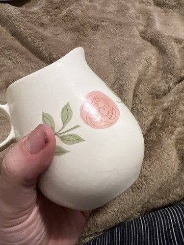 Vintage Vernon Ware Mid Century Modern Pink Rose Small Creamer Pitcher - Picture 5 of 10