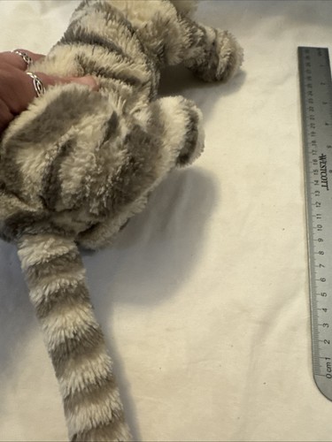 Jellycat Sacha Schneetiger klein 12 Zoll weiß grau Plüsch NICHT MEHR ERHÄLTLICH kein Pflegeetikett - Bild 19 von 23