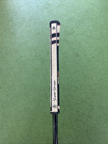Used RH TaylorMade Spider Tour Red 35” Mallet Putter - Picture 9 of 10