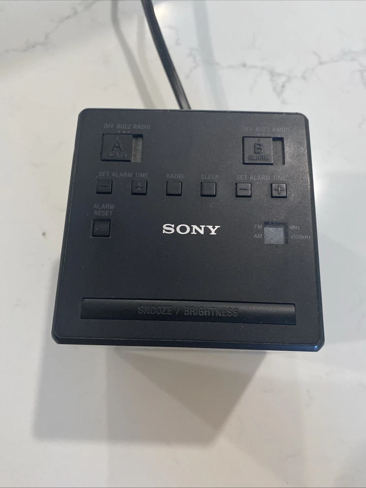 Sony ICF-C1T AM/FM Dual Alarm Clock Radio ICF C1T FM/AM WORKS! - Image 2 of 4