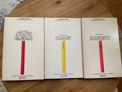 1970 Casebook Series Shakespeare Critical Essays MacBeth, Julius Caesar, Hamlet