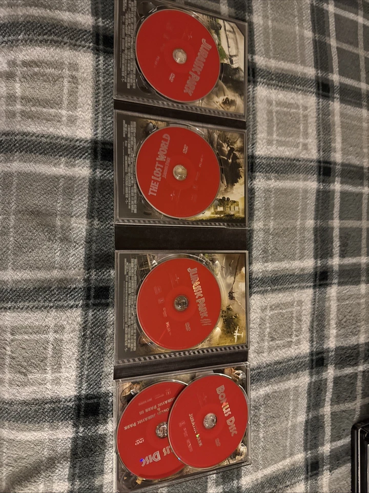 Jurassic Park Ultimate Trilogy Collection DVD 5-Disc Set 2012 Widescreen - Imagem 3 de 4