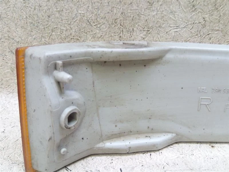 Passenger Right Front Park Light Marker Fits 90-92 FORD PROBE K6-195444 - Image 4 of 4