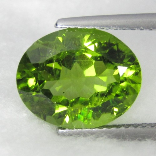 5.64Cts Natural Green Peridot Oval Shape 12.5x10mm Collection Loose Gemstone - Picture 4 of 5