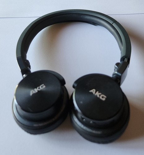 Black AKG Y45BT On-Ear Wireless Headphones - Works but CRACKED On HEADBAND -Read - Picture 4 of 11