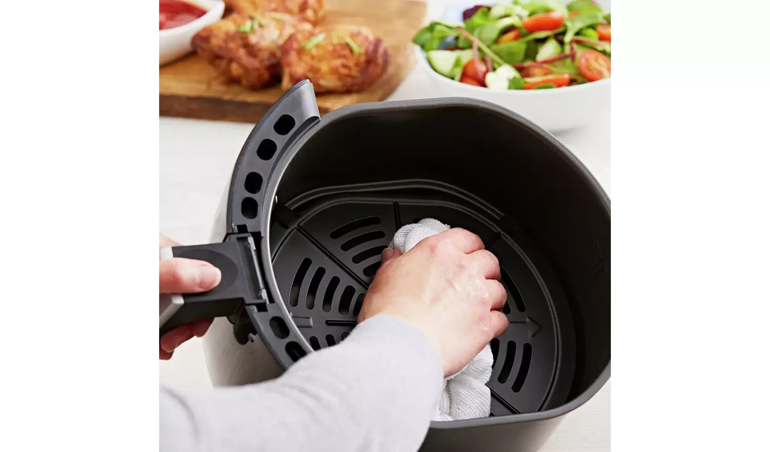 Tower T17061 4L Air Fryer Crafted With Innovative Vortex Technology