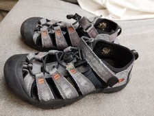 Keen Shoes Kids Size 2 34 Gray Newport H2 Water Sandals Closed Toe Hiking