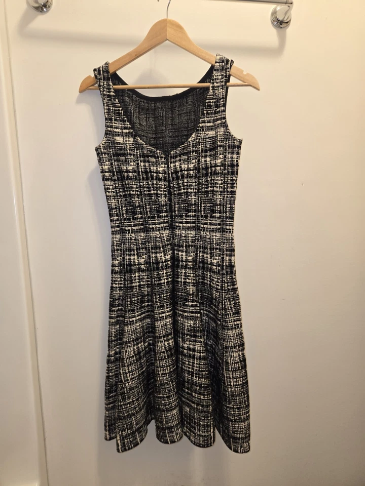 PRADA SleevelessTweed Pattern Black Dress Size S (38) - Image 2 of 4