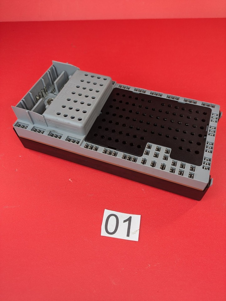 99-04 Volvo CEM Central Electronic Control Module XC90 S80 S60 XC70 ...