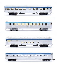LIFE LIKE/RIVAROSSI 'HO' GAUGE LOT OF 4 SILVER AT&SF ASSORTED PASSENGER COACHES