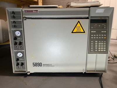 HP 5890 Series II Gas Chromatograph