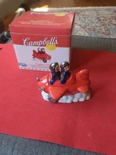 2004 Campbells' Kids 100th Anniversary Aiming High Salt & Pepper Shaker Set New