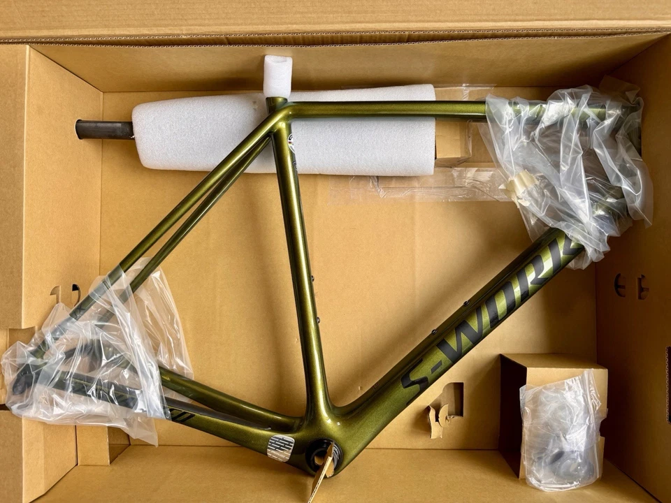 S-Works Crux Specialized Frameset Rahmen 56 Carbon Disc cmlnsnakeye/blk