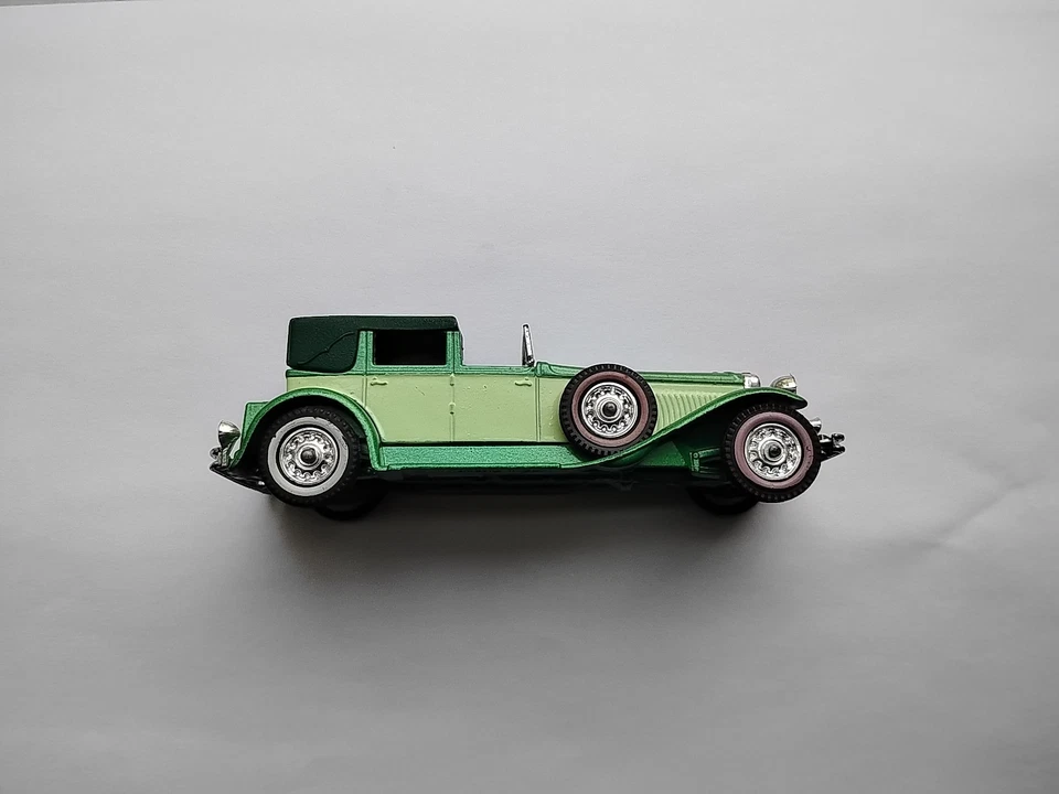 green Matchbox Models Of Yesteryear 1930 Model "J" Duesenberg Town Car 1975 Lesn - Image 2 of 4