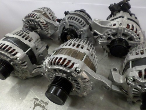 2014 GMC Sierra 1500 Alternator OEM 121K Miles - LKQ410487120 - Picture 1 of 3
