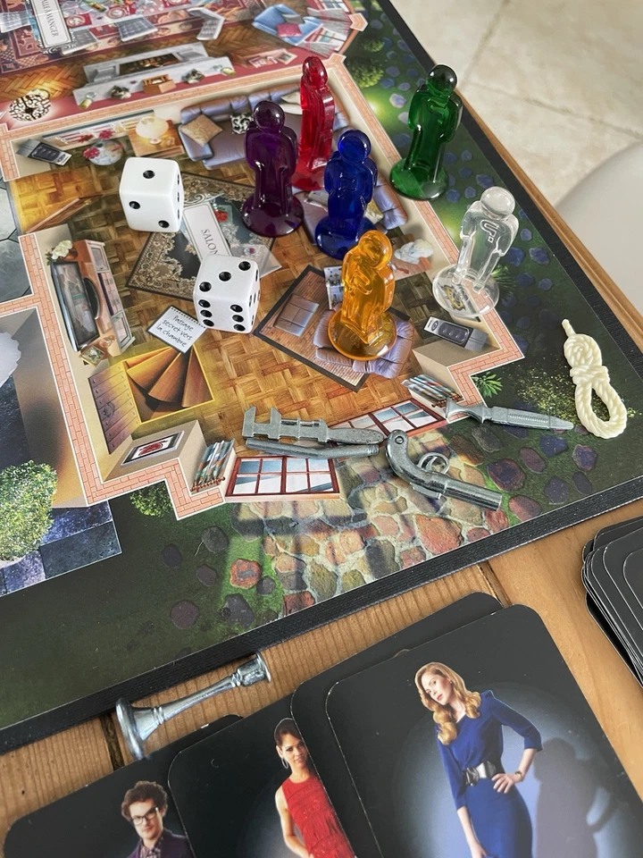 Cluedo Jeu de société - HASBRO - Le jeu des grands détectives - 2012 complet - Photo 2/4