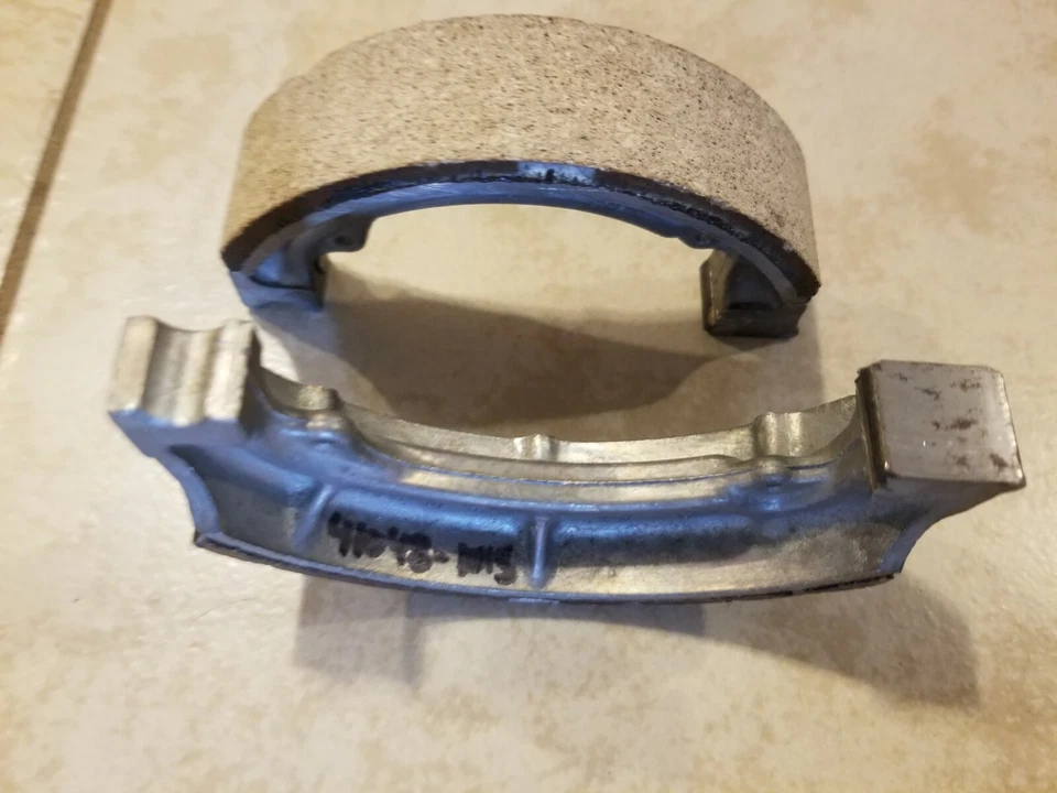 Zapatas de freno Kawasaki kdx 175 OEM nos 41048-1015 Foto 3 de 3