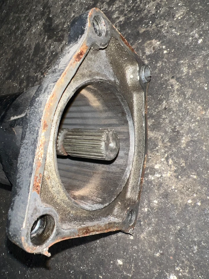 Carcasa de tubo de par de eje de transmisión automático Porsche 928 OEM #84149 Foto 3 de 4