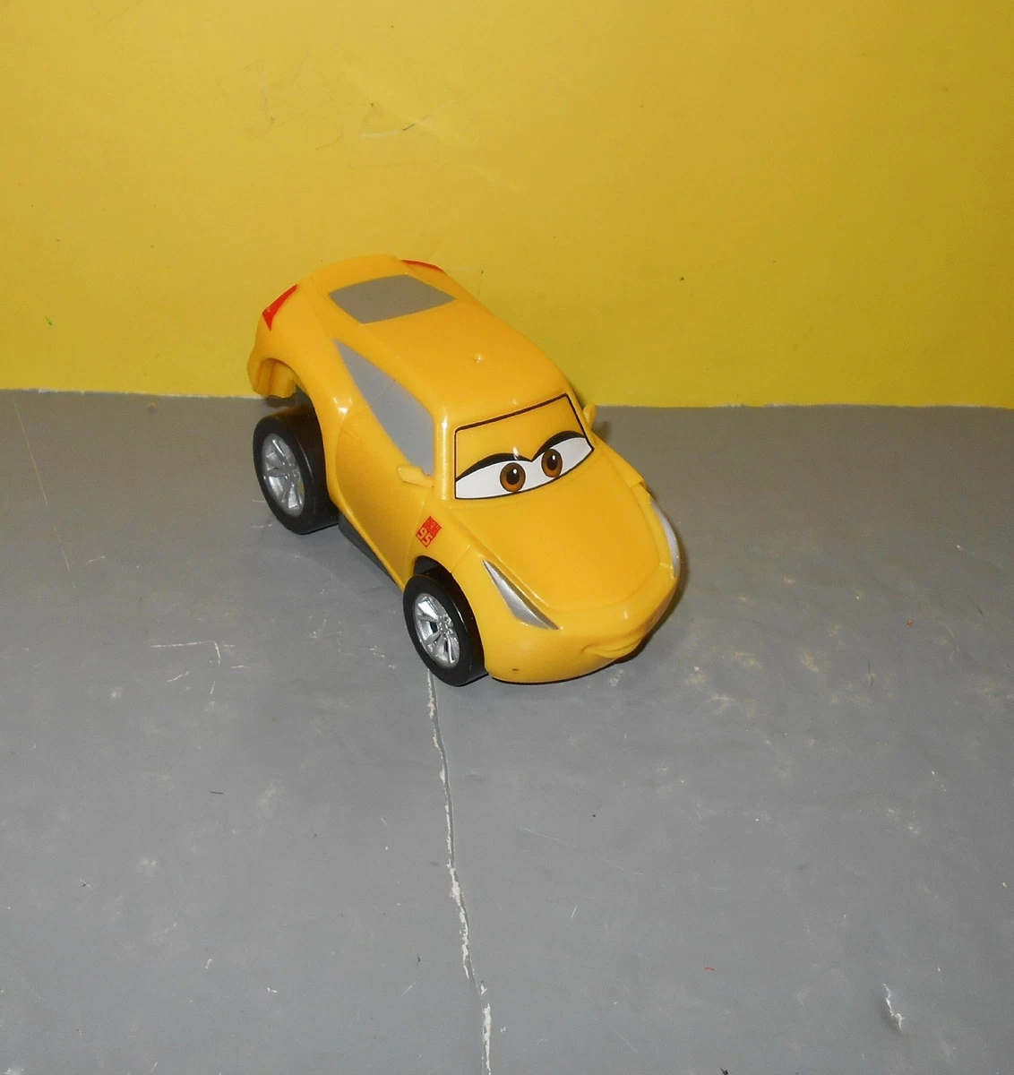 Mattel Disney Pixar Cars 3 Revvin Action Cruz Ramirez Vehicle Toy