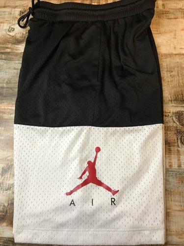 Kids Basketball Size L Air Black And White Shorts - Picture 2 of 4