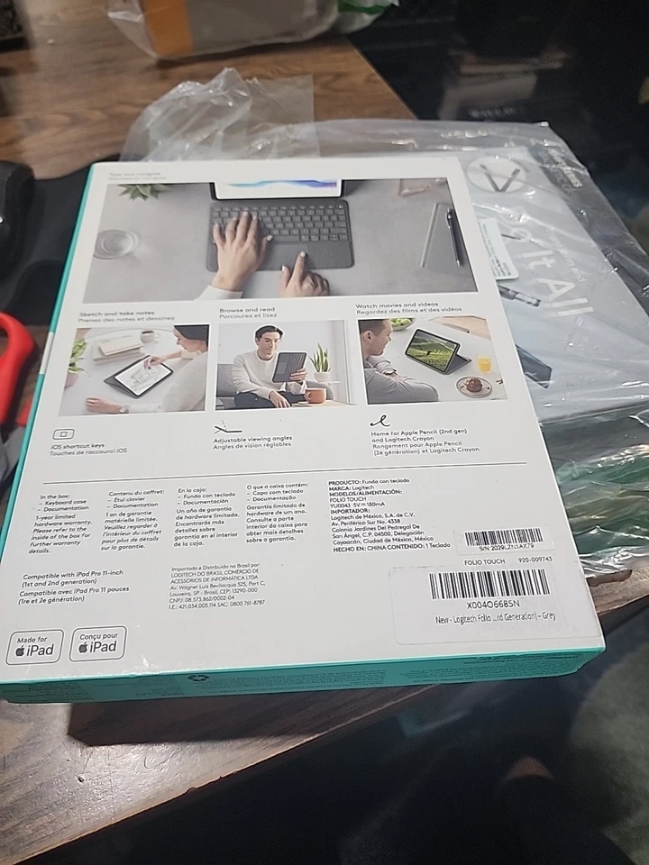 Logitech Folio Touch Keyboard Case  Trackpad Smart Connector ipad, 1st 2nd gen - Image 2 of 2