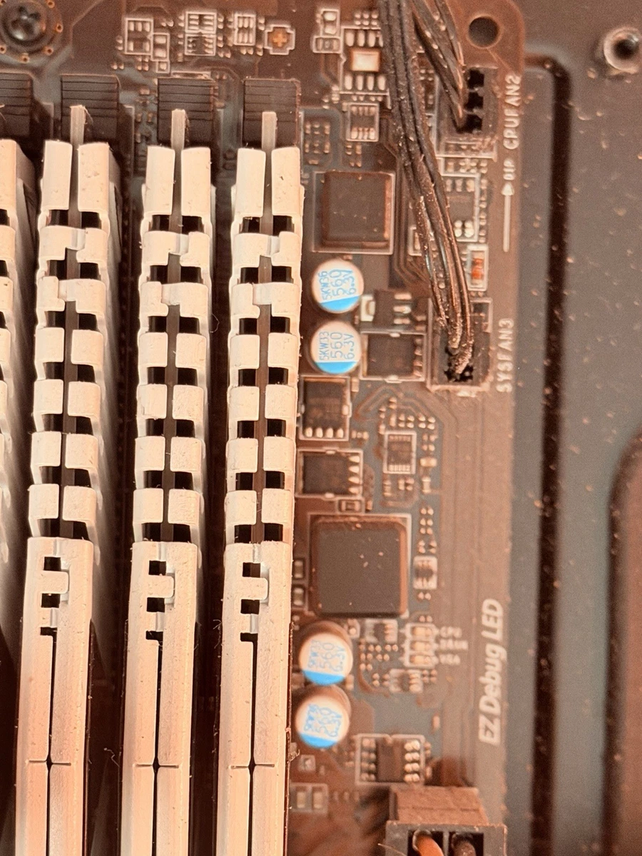 Corsair LED DDR4-2666 PC4-21300 16GB メモリ Corsair PC4-21300 (DDR4-2666) Bus Speed Computer RAM 16 GB Total