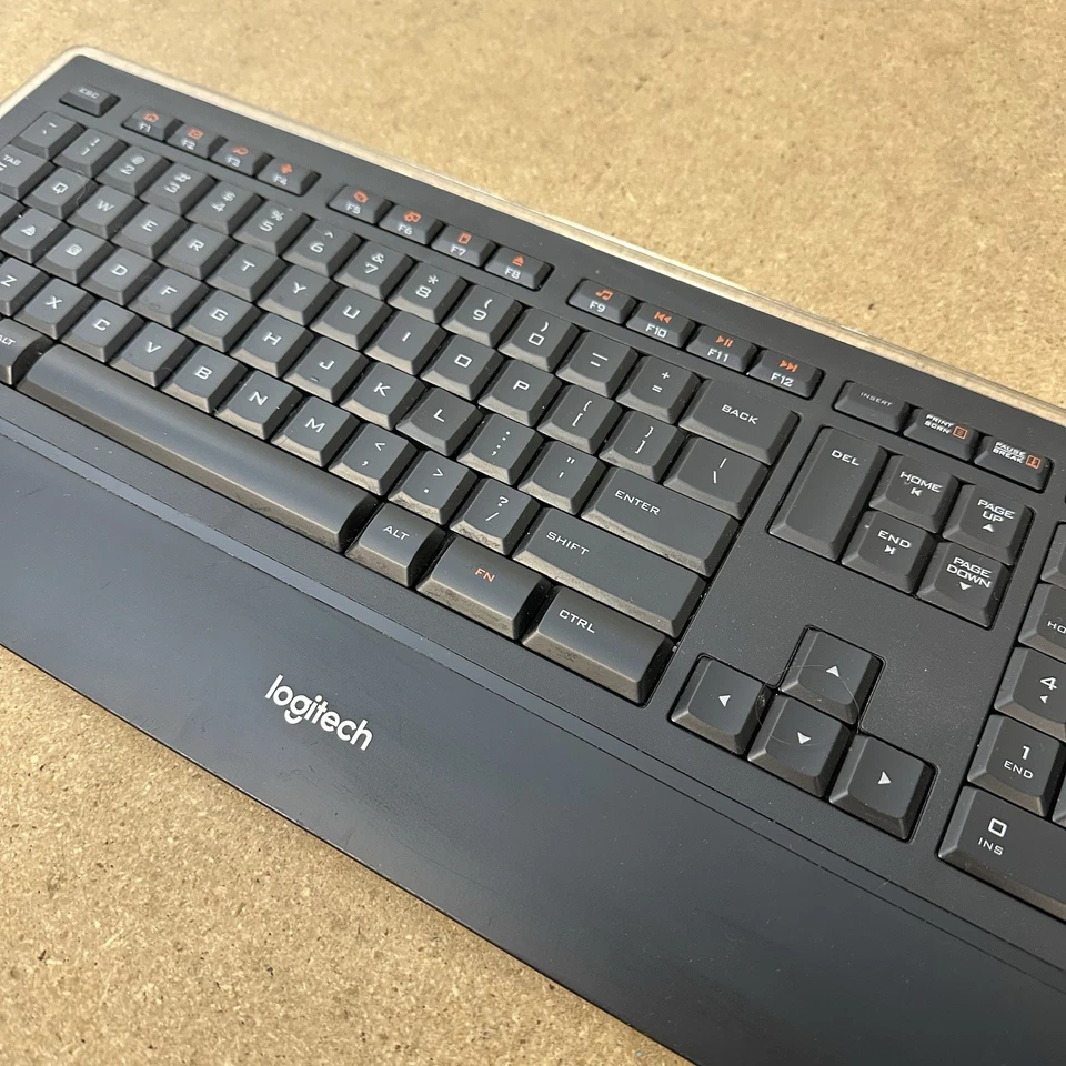 Клавиатура проводная с подсветкой Logitech USB K740 Y-UY95 протестирована и работает - Изображение 2 из 4