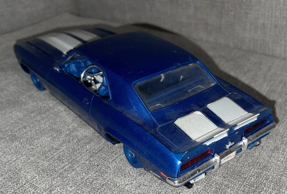ВИНТАЖНЫЙ REVELL 1969 Z-28 CAMARO RS 7457 1:25 МОДЕЛЬ НАБОР 1990 собранный без коробки  - Изображение 3 из 4