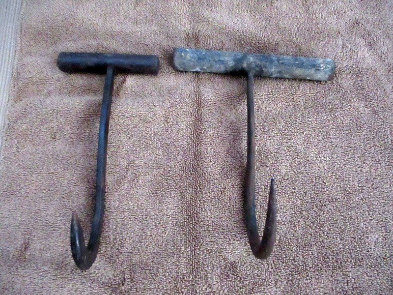 Vintage Lot of 2  8" Metal Hay Bale Ice Meat Butcher Hooks Primitive Farm Tools