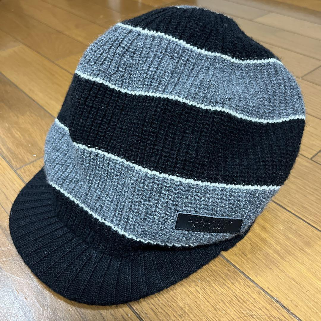 Burberry Blue Lavel Visor Beanie Stripped 43% Wool 26% Rayon Burberry Blue Lavel Visor Beanie Stripped 43% Wool 26% Rayon