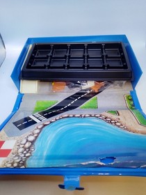 D-961 1980S MICRO MACHINES MARINA/AIRPORT PLAYSET CARRYING CASE W/MICRO MACHINES