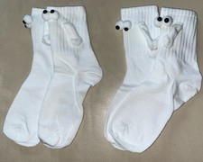 NEW 2 Pair Magnetic Holding Hands Socks Funny Couple Gifts White One Size